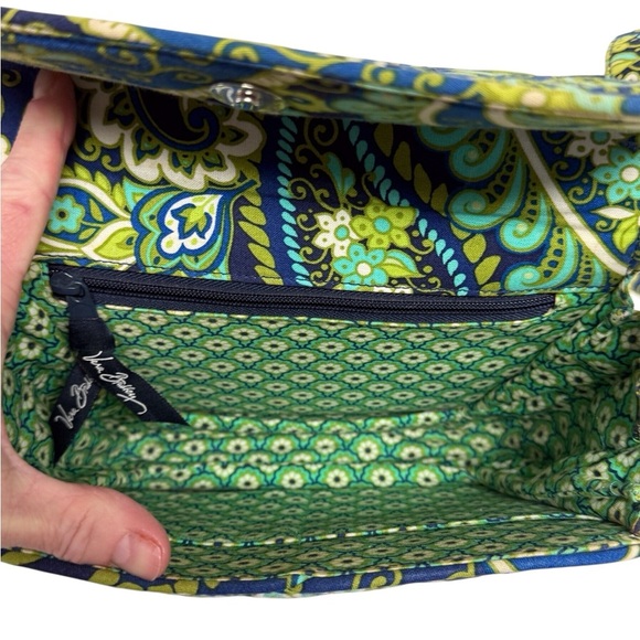 Vera Bradley Crossbody/Shoulder Bag Rythm & Blue/Green Paisley Bag EUC - Picture 6 of 7
